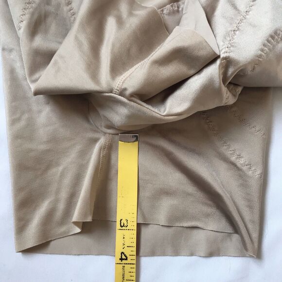 SPANX Nude Beige Slimplicity 1038 Booty Booster Short M Shapewear *No Pads NWOT - Picture 8 of 13